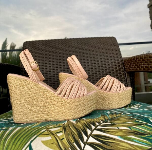 Tacones en Yute California